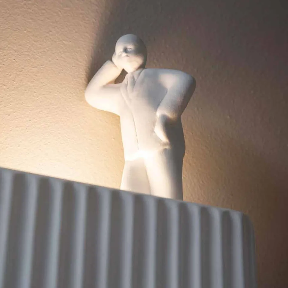 Applique a Muro a 3 Luci Led in Ceramica Bianca Opaca con Umarell - Ometto