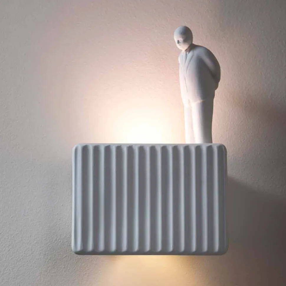 Applique a Muro a 3 Luci Led in Ceramica Bianca Opaca con Umarell - Ometto