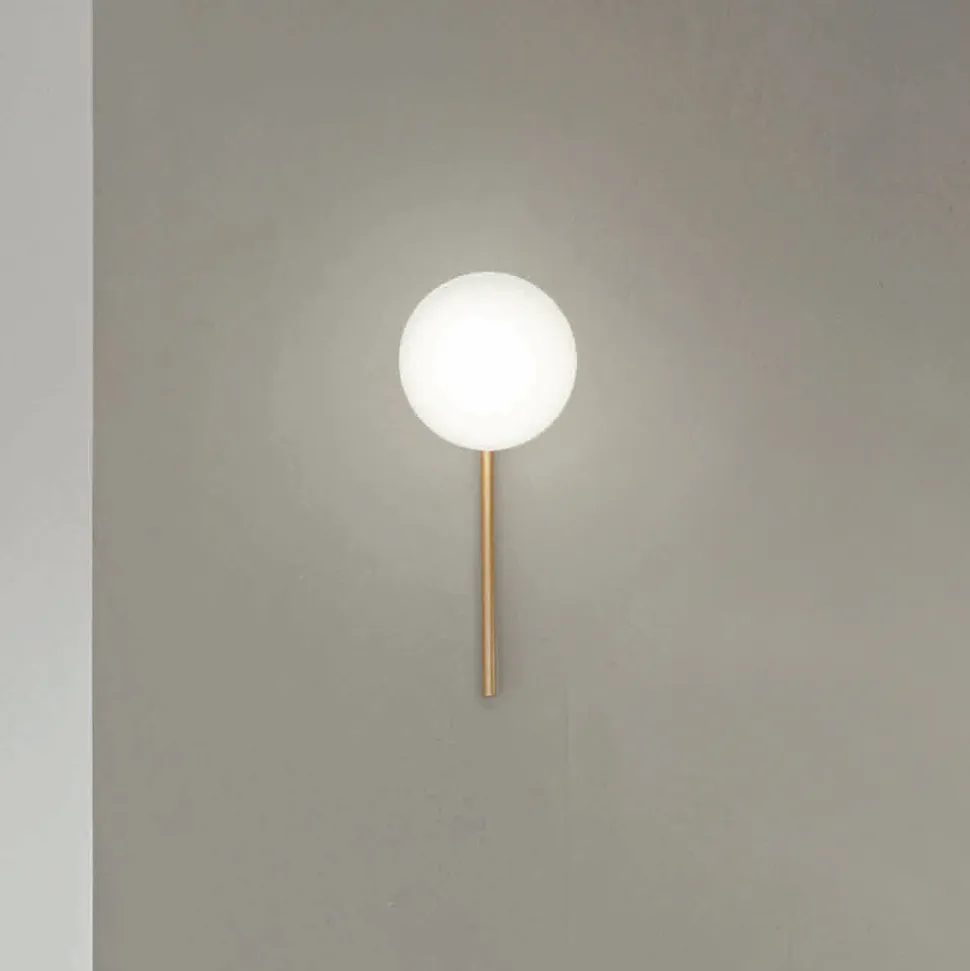 Applique con LED in Metallo Verniciato Color Oro e Vetro Soffiato - Ailanto