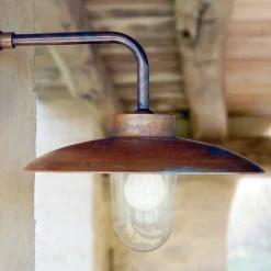 Applique da parete Nabucco di Aldo Bernardi, illuminazione linea ottoni