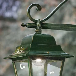 Applique Esterno in Alluminio Verde Oro con Fiori Dipinti a Mano - Gorizia