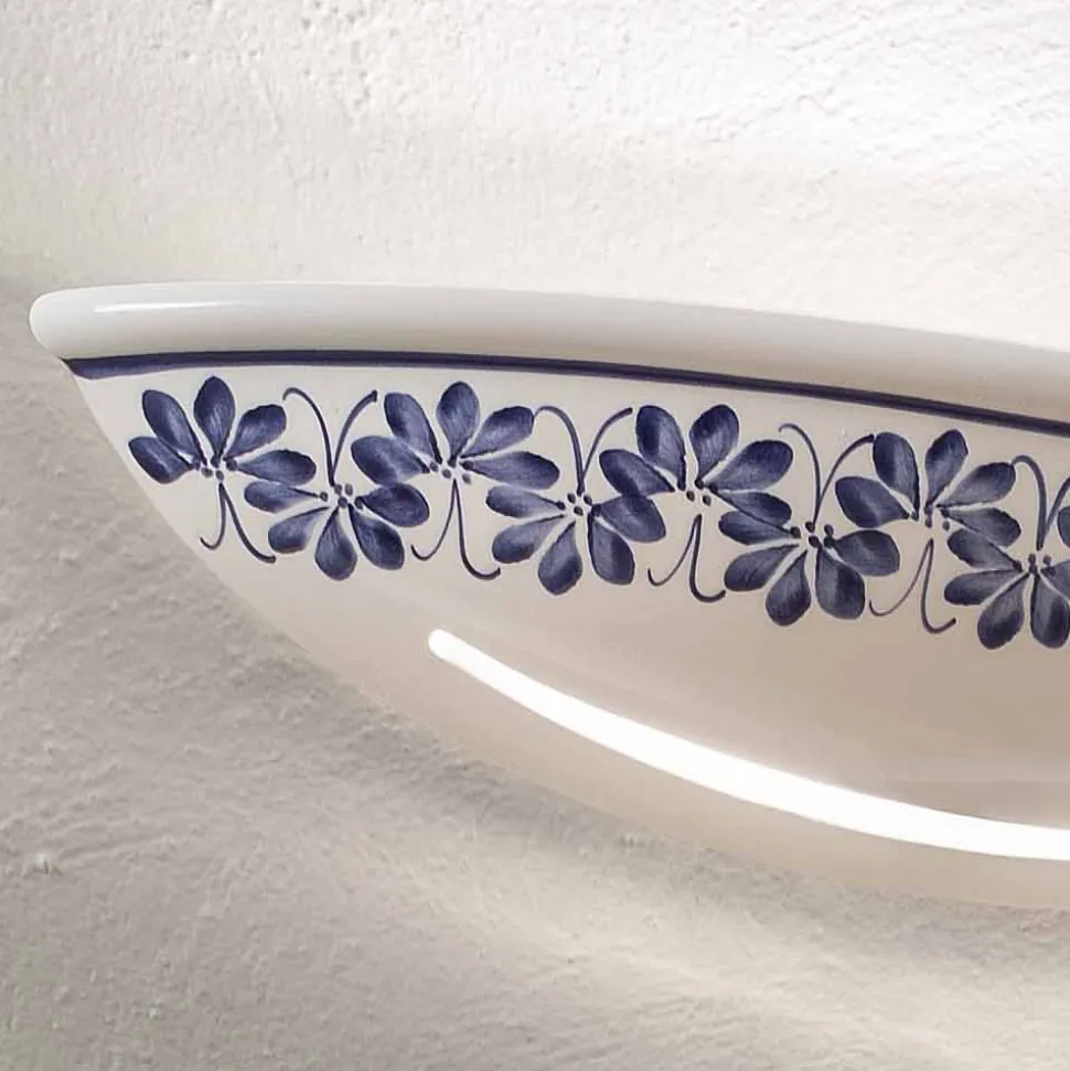 Applique in Ceramica Artigianale e Decori Blu Dipinti a Mano - Trieste