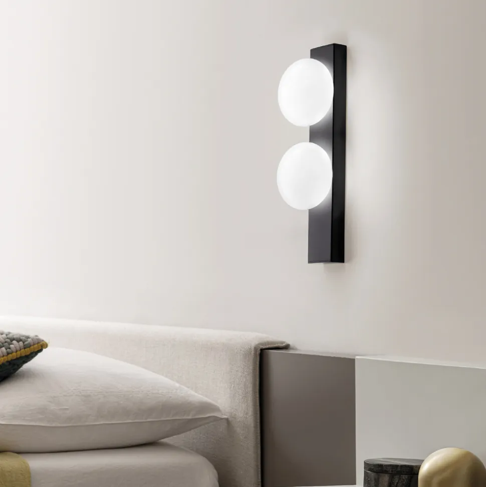 Applique o Plafoniera in Alluminio e Luce in Vetro Soffiato Bianco - Alma