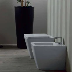 Bidet in ceramica bianco design moderno Sun 55x35 cm made in Italy
