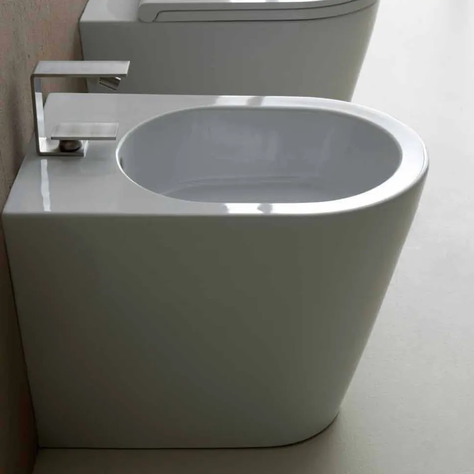 Bidet in ceramica 57x37cm design moderno Sun, made in Italy