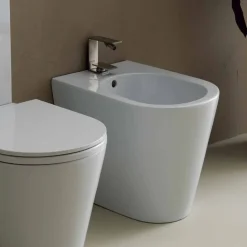 Bidet in ceramica 57x37cm design moderno Sun, made in Italy
