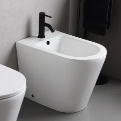 Bidet Monoforo a Terra in Ceramica Bianca dal Design Moderno Elegante - Salice