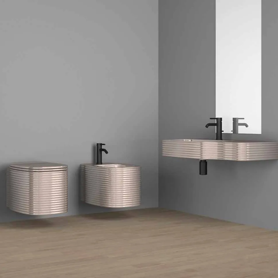 Bidet sospeso in ceramica di moderno design prodotto in Italia, Amleto
