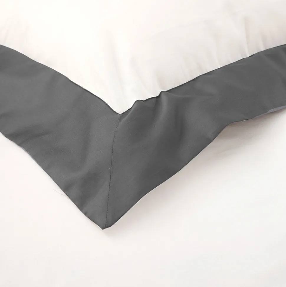 Completo Letto King Size in 100% Cotone e 10% Raso di Cotone - Dettaglio