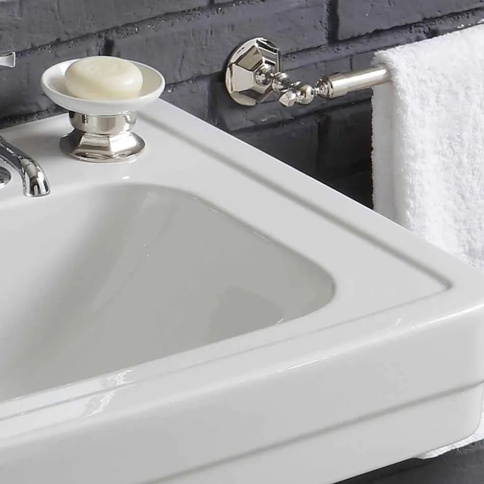 Composizione con lavabo in ceramica su colonna stile vintage anni 900 Line