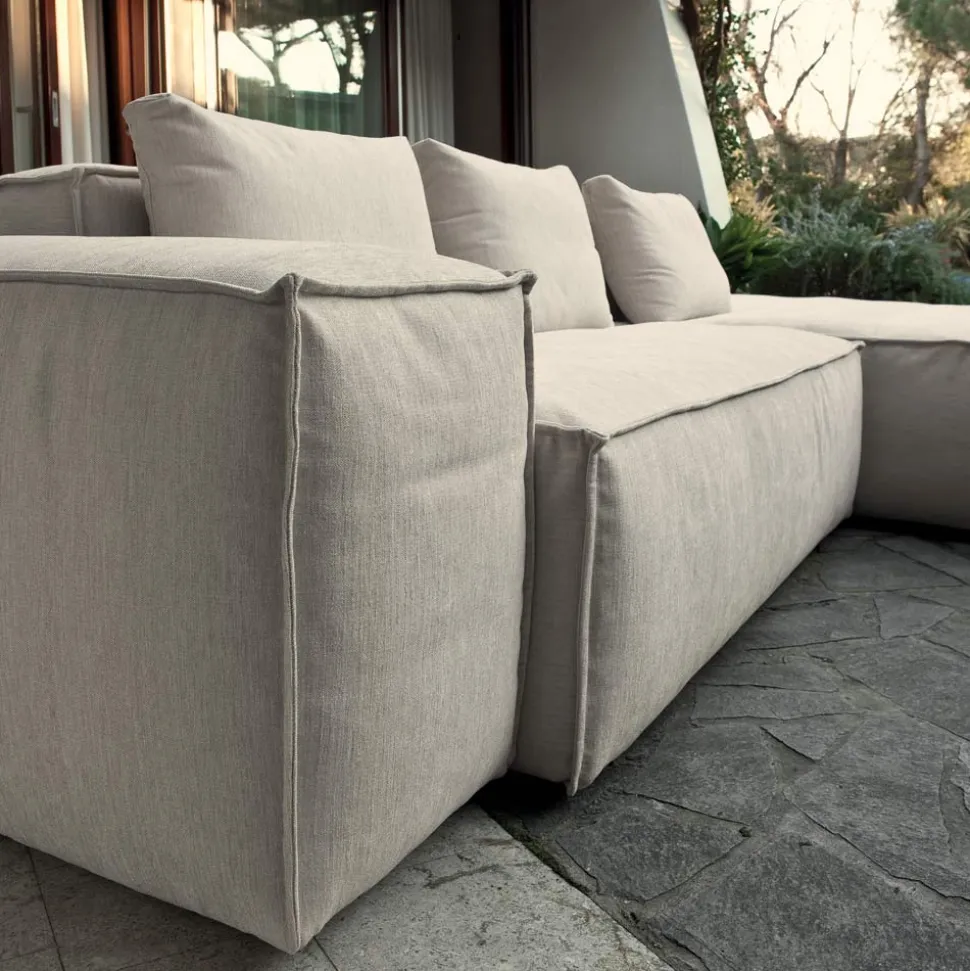 Composizione di 1 Pouf con Schienale, 1 Pouf e 1 Penisola - Bizzarro