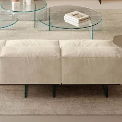 Divano con Base in Vetro Extrachiaro e Seduta in Tessuto Made in Italy - Rory
