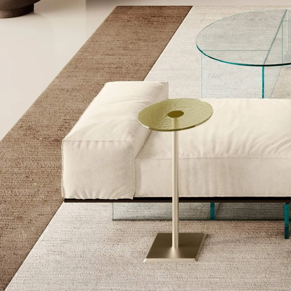 Divano con Base in Vetro Extrachiaro e Seduta in Tessuto Made in Italy - Rory