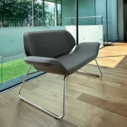 Divano in similpelle da attesa di design made in Italy Cesare