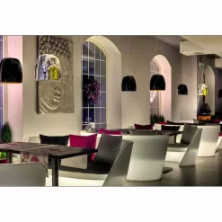 Divano polietilene di design Slide Rap da interno luminoso made Italy