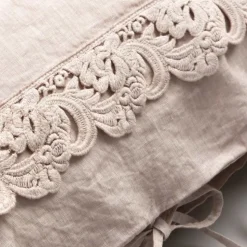 Federa in Lino con Pizzo Armonia e Laccetti in Polvere o Retro - Masone