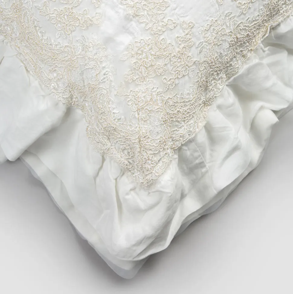 Federa Quadrata in Lino Bianco con Pizzo di Decoro sui Bordi e Balze - Priscilla