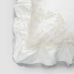 Federa Quadrata in Lino Bianco con Pizzo di Decoro sui Bordi e Balze - Priscilla