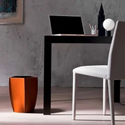 Gettacarte di design in cuoio rigenerato Poligiono, fatto in Italia