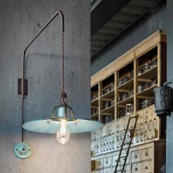 Lampada a sospensione con braccio direzionabile stile country Sally