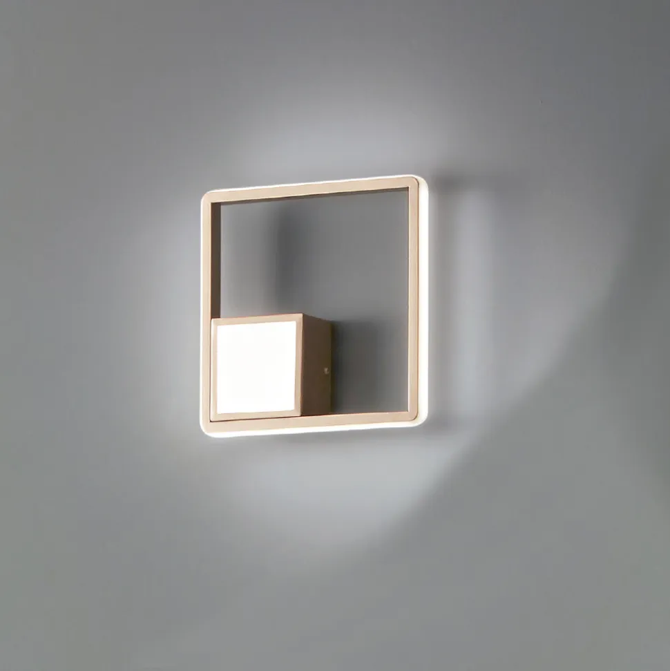 Lampada da Parete con LED in Metallo Verniciato Finitura Oro - Formale
