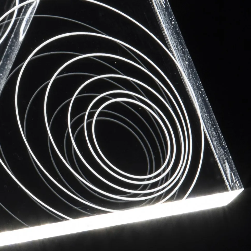 Lampada da Tavolo Led Cristallo Acrilico Piegato Decoro a Laser - Possett