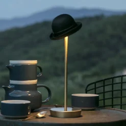 Lampada da Tavolo Ricaricabile e Inclinabile Tramite Magnete - Bombetta