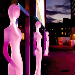 Lampada da Terra da Giardino con Luce Led RGBW Design a Statua - Penelope by Myyour