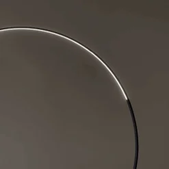 Lampada da Terra in Metallo Verniciato con Luce LED Dimmerabile - Eucalipto