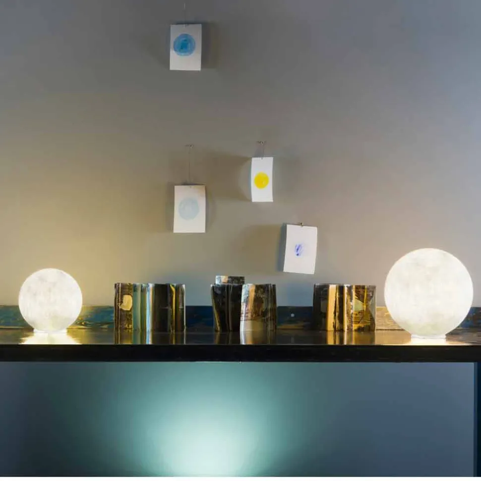 Lampada di design da tavolo In-es.artdesign T.moon in bianca nebulite