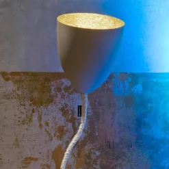 Lampada di design da terra In-es.artdesign Flower Cemento verniciata