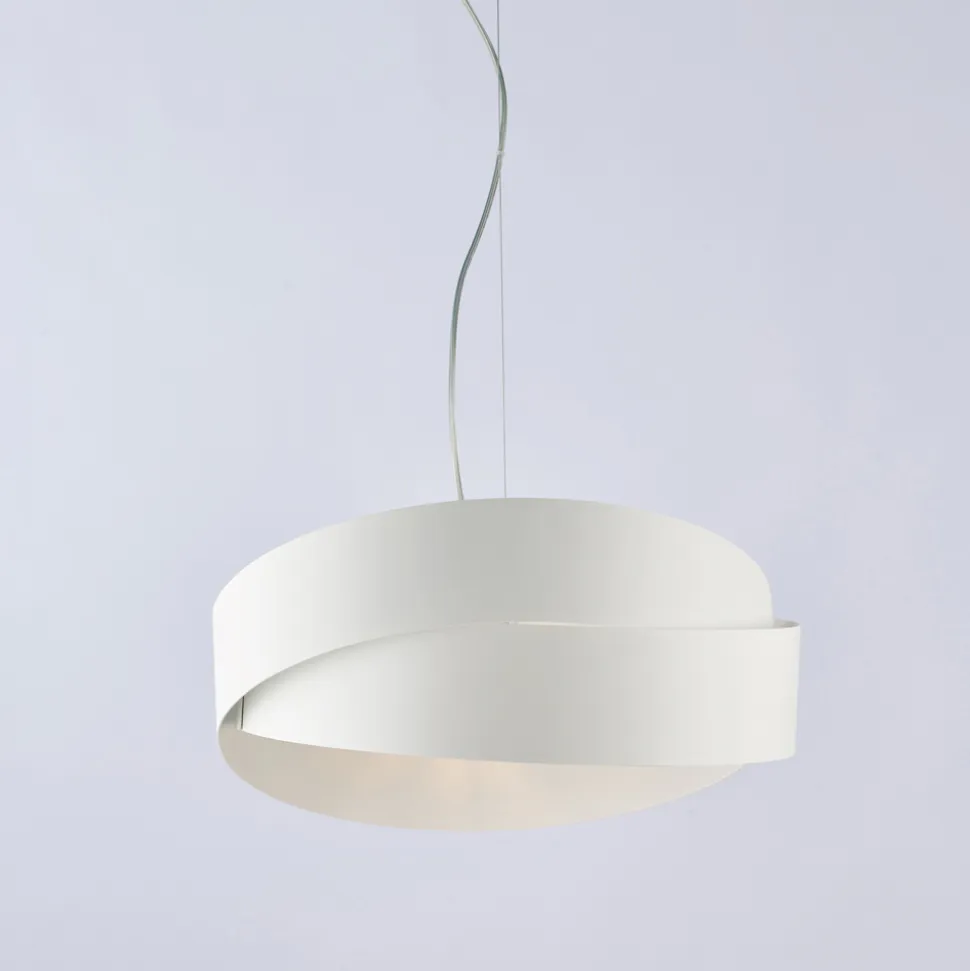 Lampada e metallo ideale per arredare con stile – Nebula