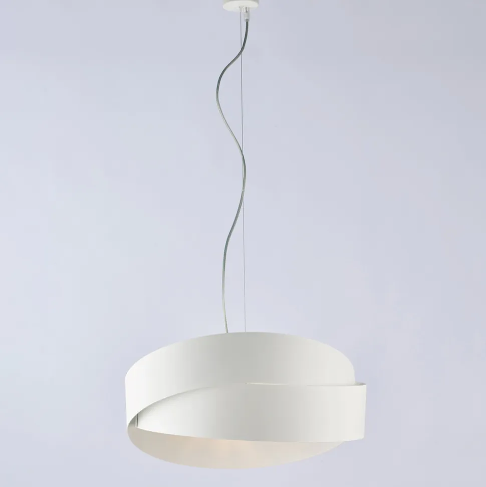 Lampada e metallo ideale per arredare con stile – Nebula