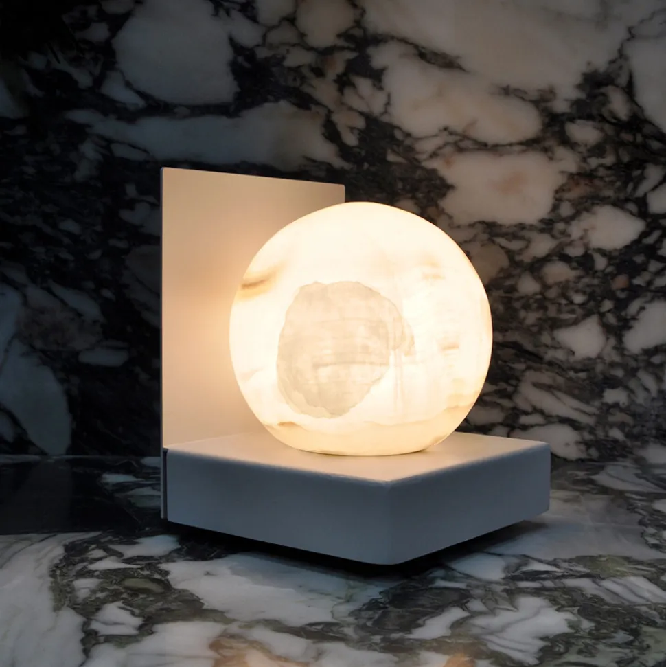 Lampada in Metallo con Sfera Bianca in Marmo Satinato Made in Italy - Issei