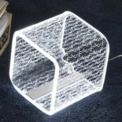 Lampada Led in Cristallo Acrilico Trasparente Decoro a Laser - Robiola
