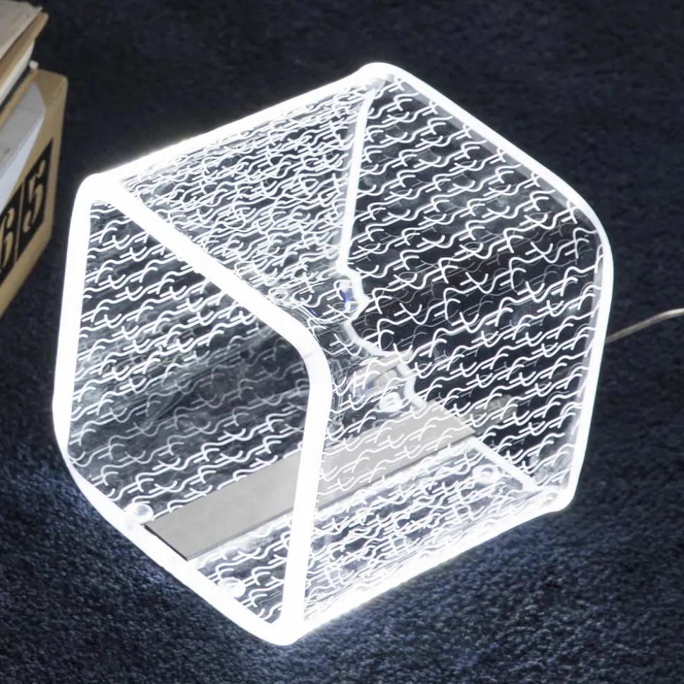 Lampada Led in Cristallo Acrilico Trasparente Decoro a Laser - Robiola