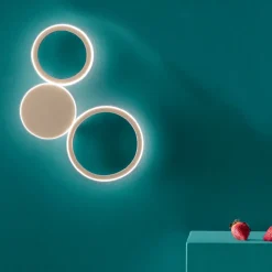 Lampada Parete LED Moderna con Struttura in Metallo Verniciato Oro - Punto
