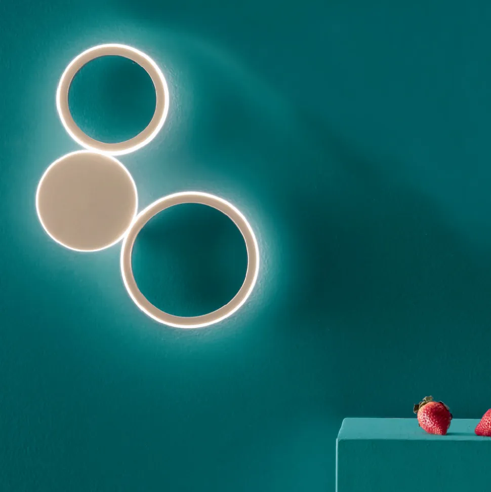 Lampada Parete LED Moderna con Struttura in Metallo Verniciato Oro - Punto