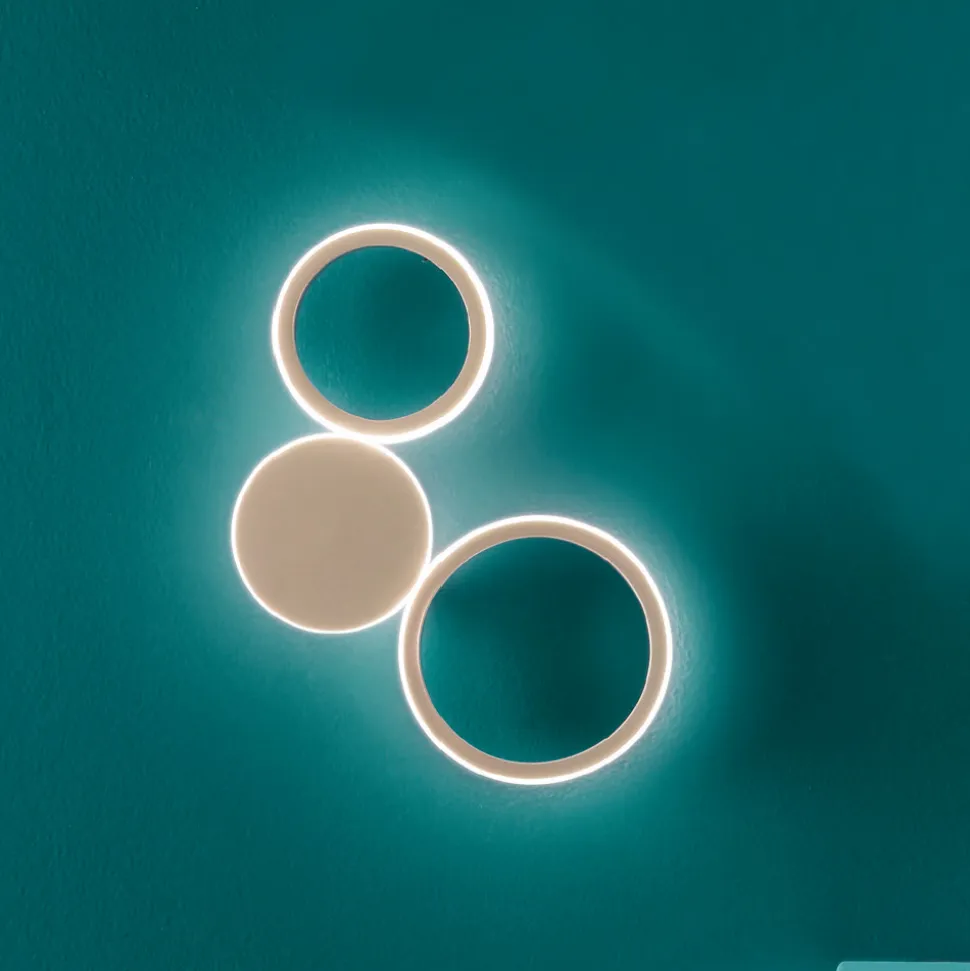 Lampada Parete LED Moderna con Struttura in Metallo Verniciato Oro - Punto