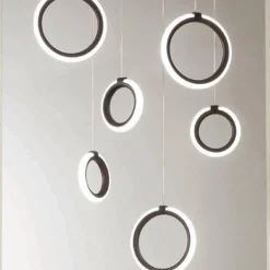 Lampadario Appeso in Metallo Verniciato Nero con 6 Luci LED - Cedro