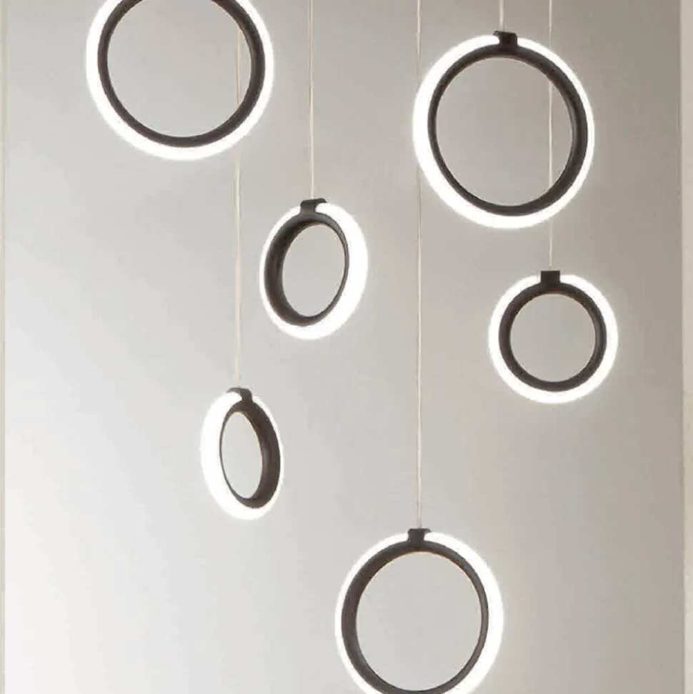 Lampadario Appeso in Metallo Verniciato Nero con 6 Luci LED - Cedro