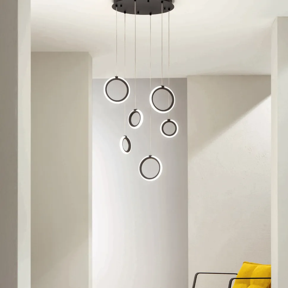 Lampadario Appeso in Metallo Verniciato Nero con 6 Luci LED - Cedro