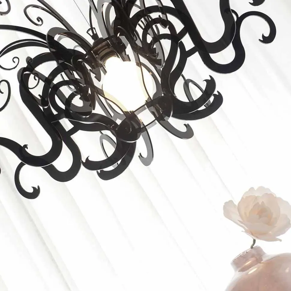 Lampadario di moderno design in plexiglass prodotto in Italia, Malito