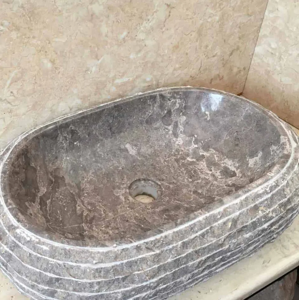 Lavabo bagno da appoggio in pietra grigia Ivy, pezzo unico di design