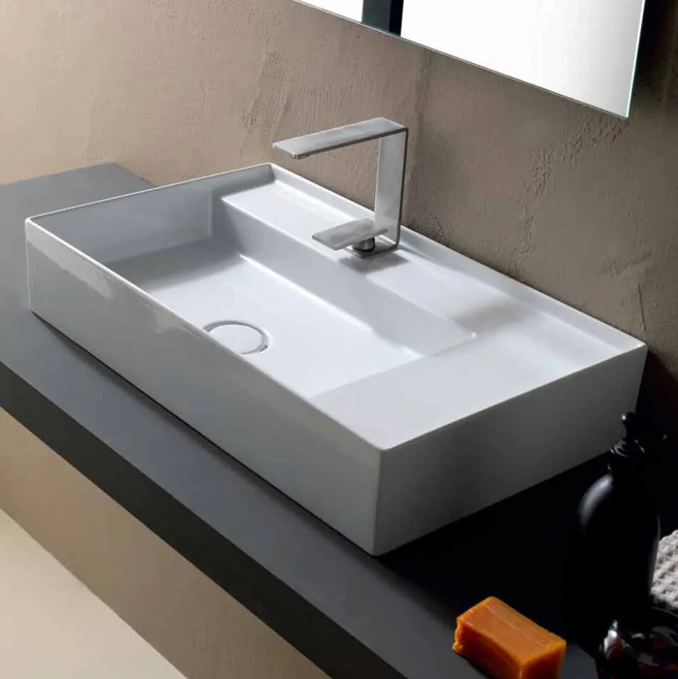 Lavabo ceramica da appoggio design moderno made in Italy Sun 65x40 cm