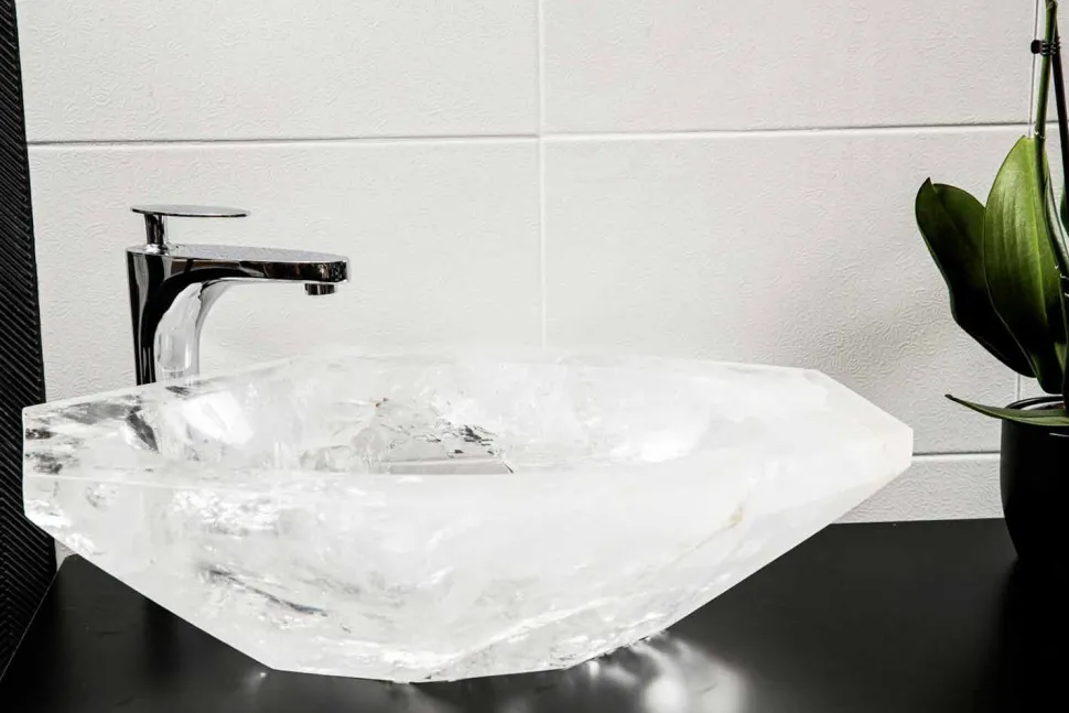 Lavabo da Appoggio Fatto a Mano in Cristallo di Rocca – Falvaterra