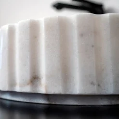 Lavabo da Appoggio Ovale per il Bagno Realizzato in Marmo Bianco - Cunzite