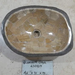 Lavabo da appoggio realizzato a mano in pietra fiume, Palata