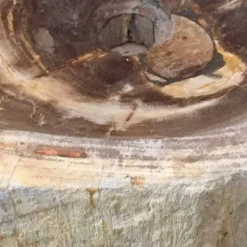 Lavabo di design da appoggio in legno fossile Star Big, fatto a mano