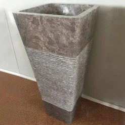 Lavabo grigio a colonna di design in pietra naturale Taffy,pezzo unico